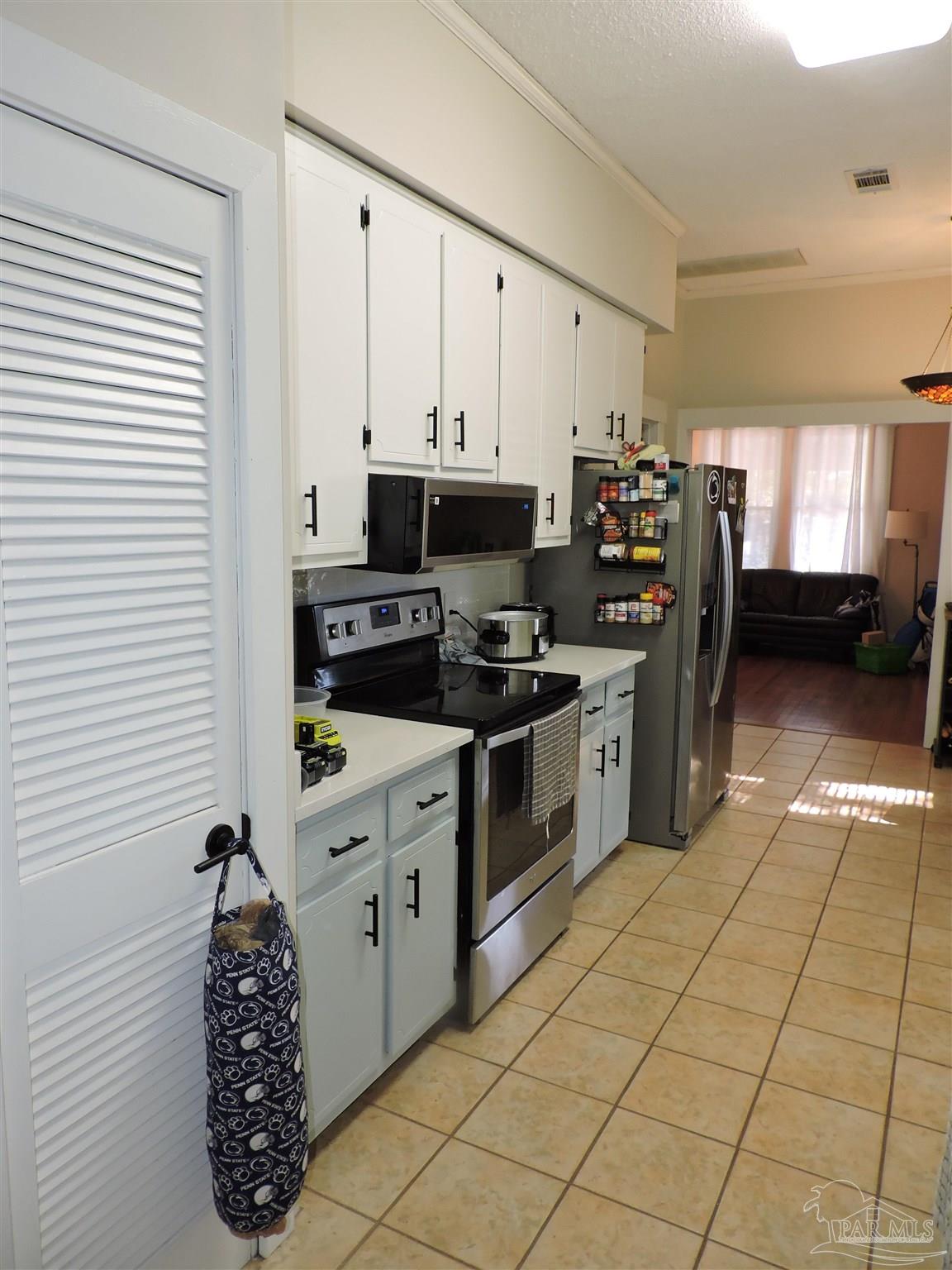1704 E Lee Street Pensacola FL 32503