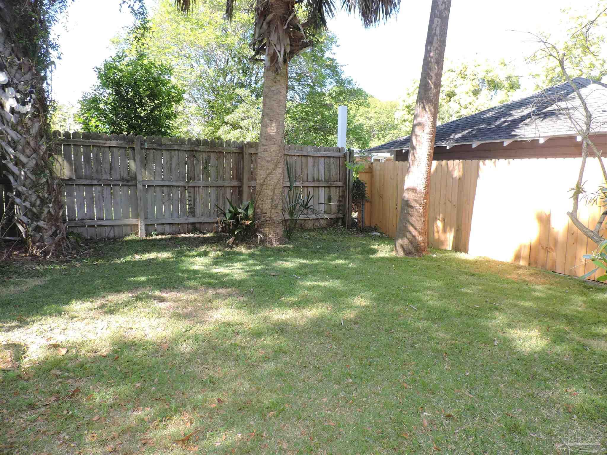 1704 E Lee Street Pensacola FL 32503