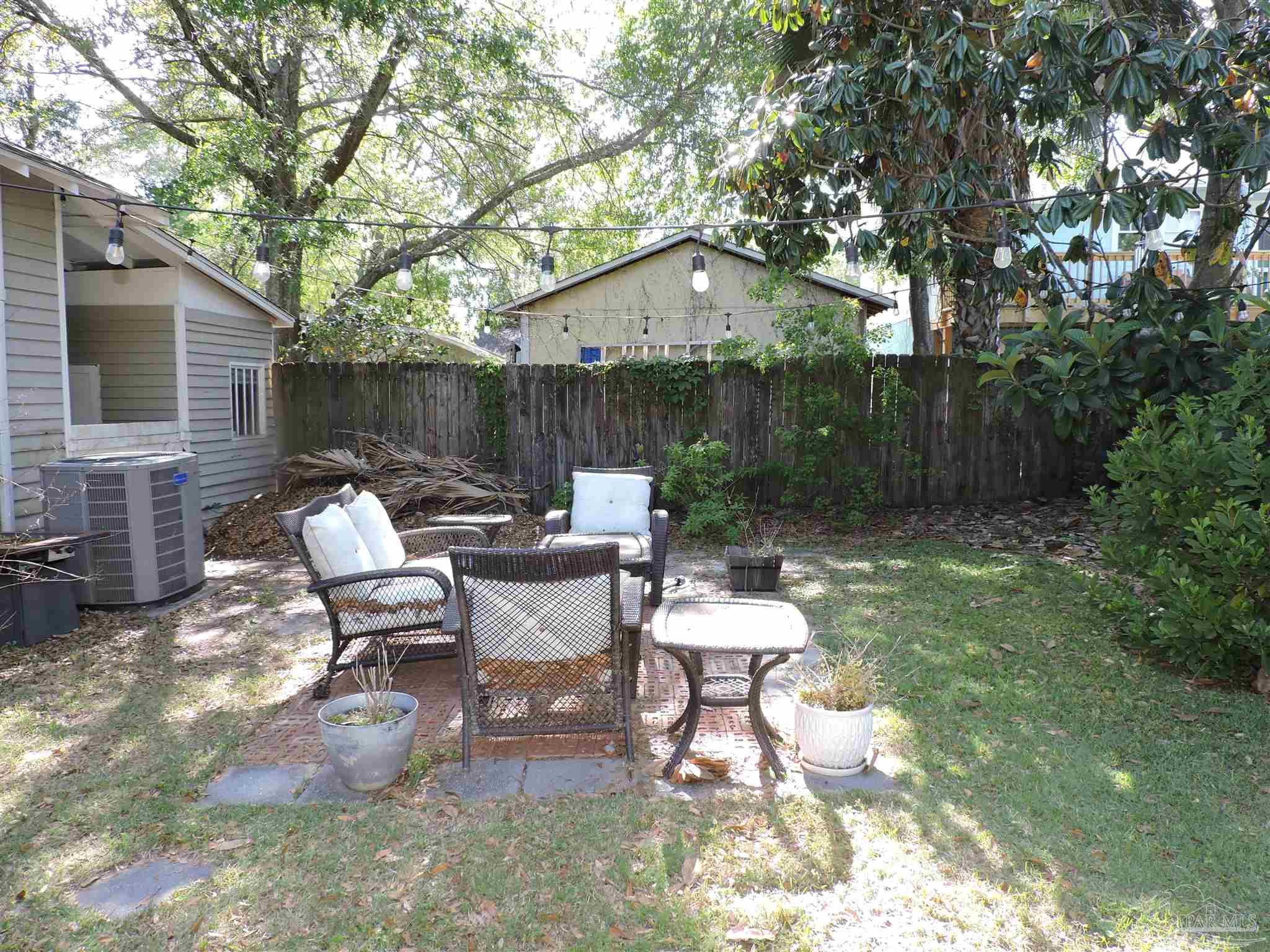 1704 E Lee Street Pensacola FL 32503