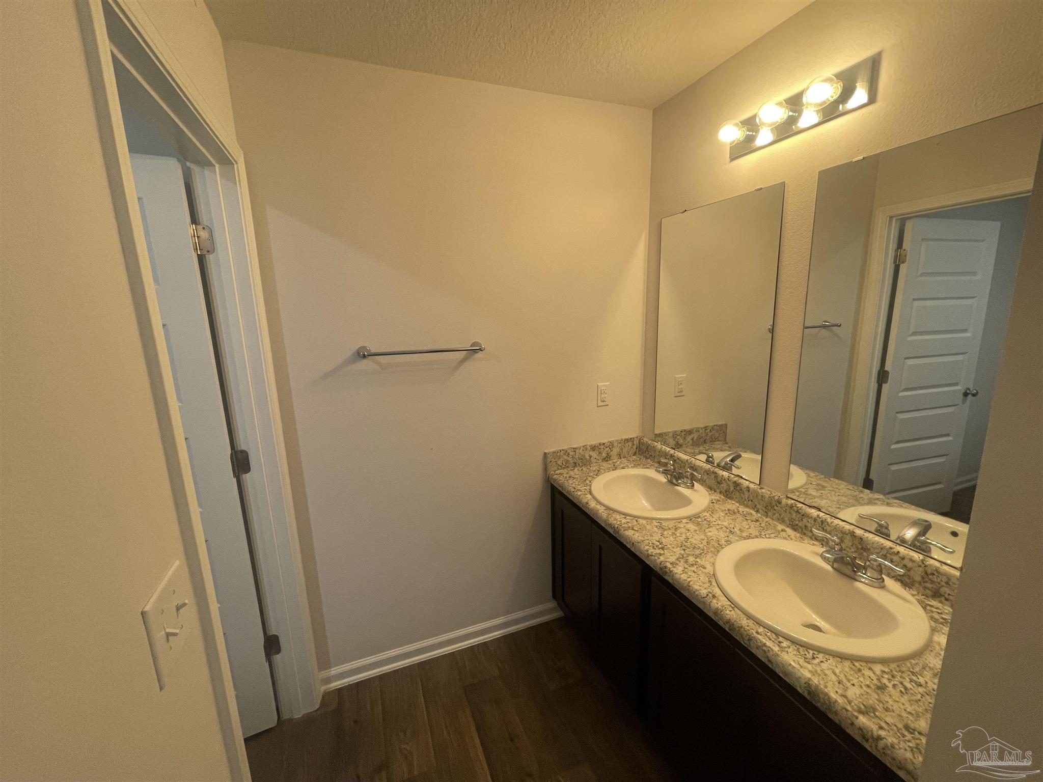 10541 Queens Gate Circle Pensacola FL 32506