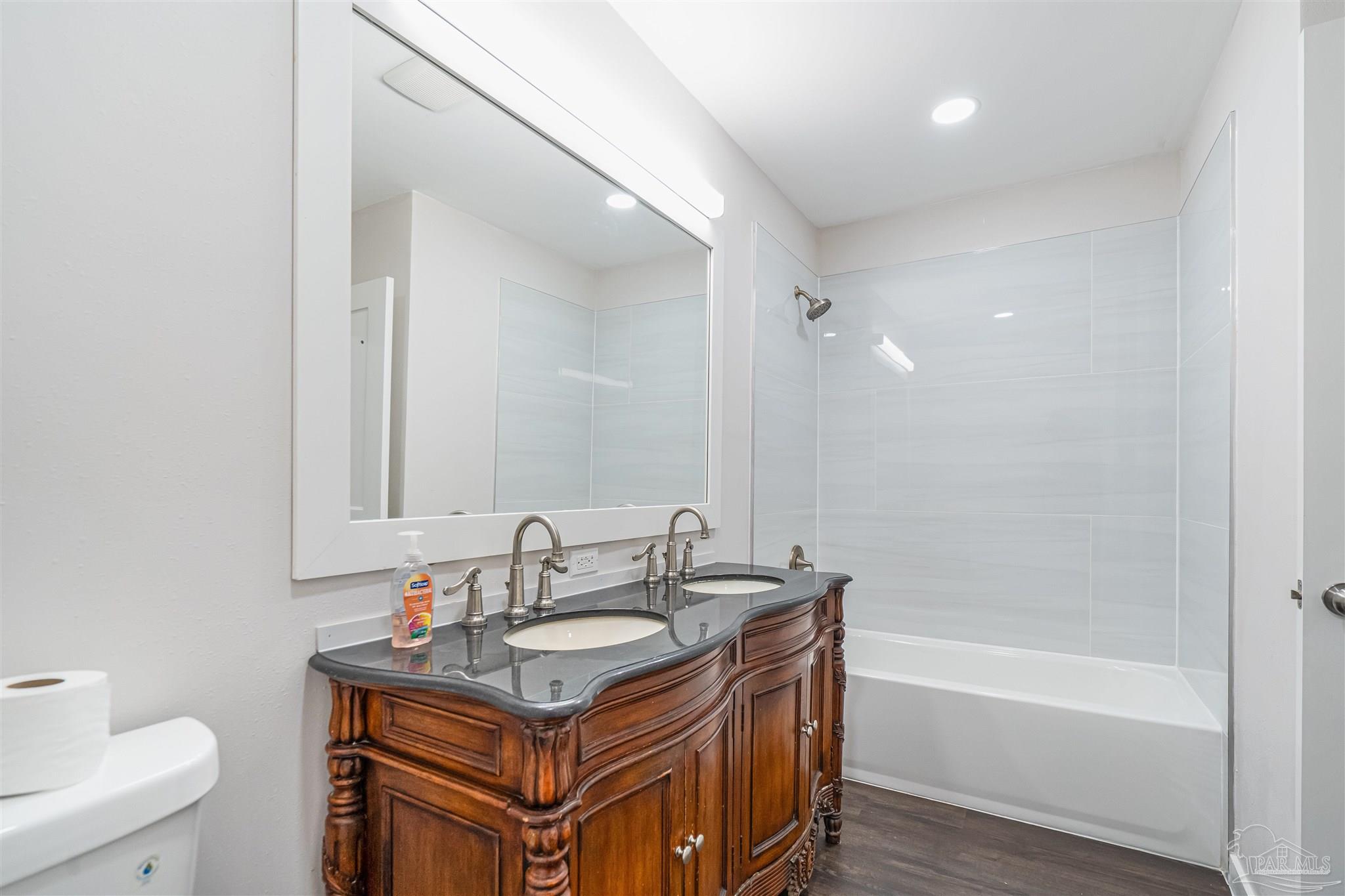 118 Czar Lane Pensacola FL 32503