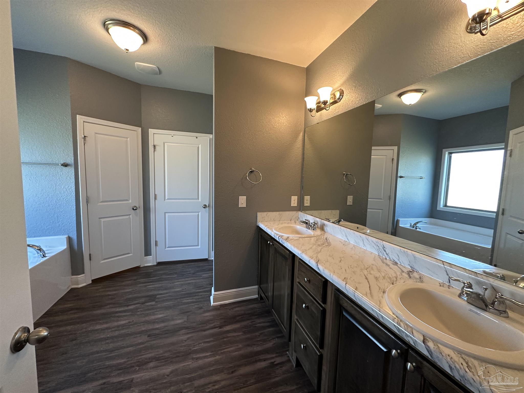 841 Oak Alley Pensacola FL 32506