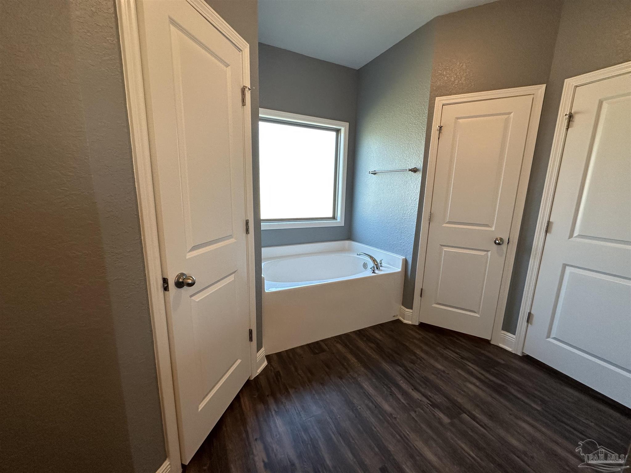 841 Oak Alley Pensacola FL 32506