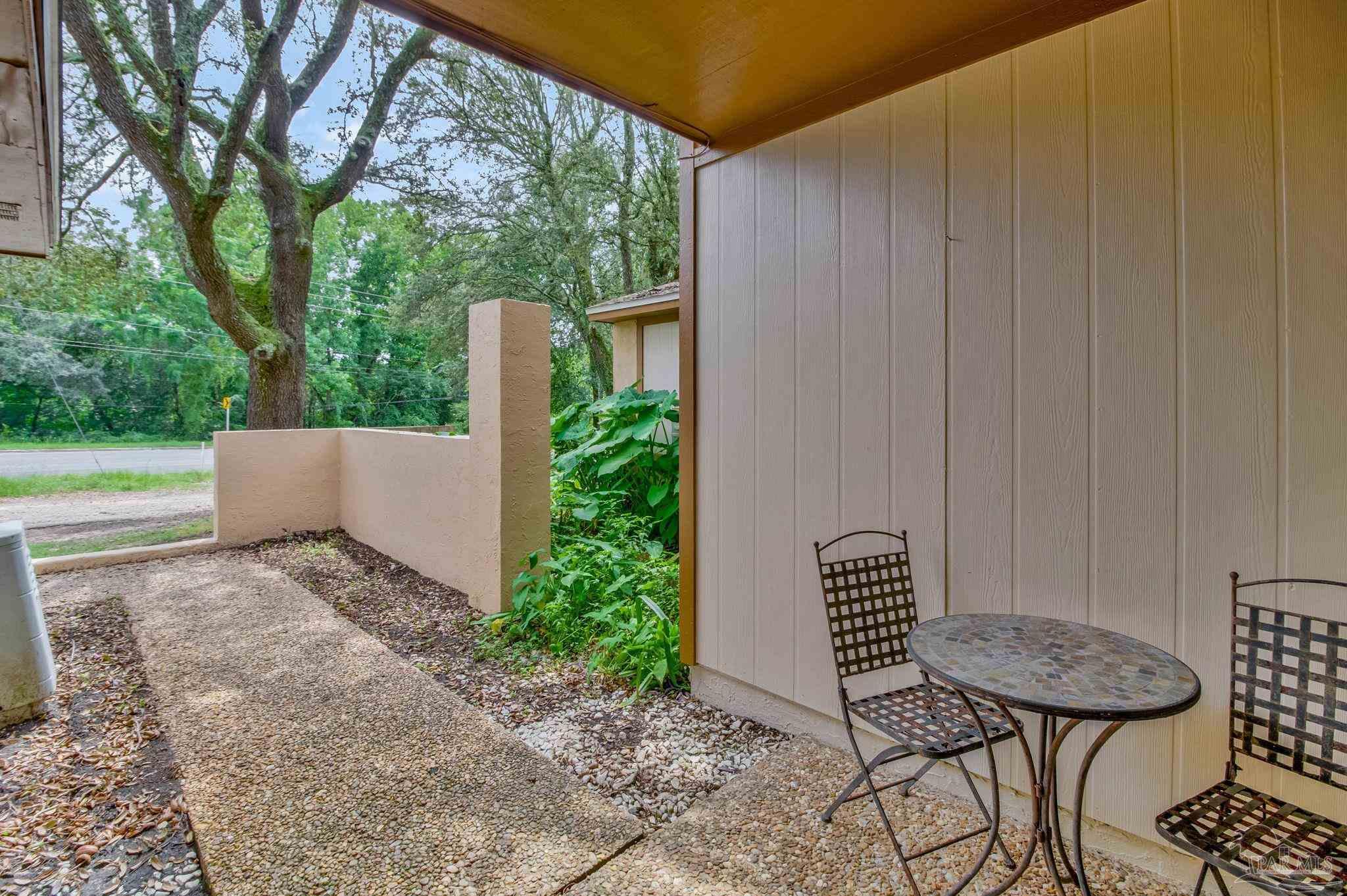 464 E Burgess Road Pensacola FL 32504