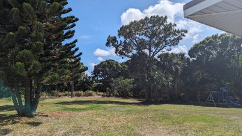 809 E Weatherbee Road Fort Pierce FL 34982