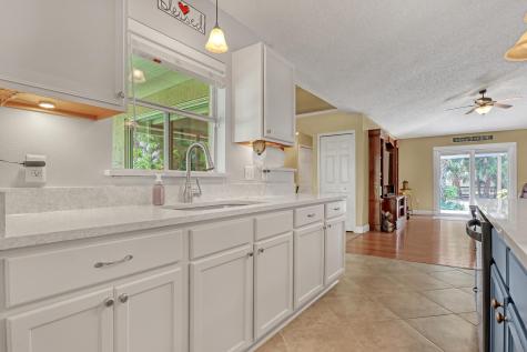 867 Peyton Avenue Palm Bay FL 32908