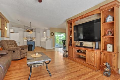 867 Peyton Avenue Palm Bay FL 32908