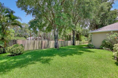 867 Peyton Avenue Palm Bay FL 32908