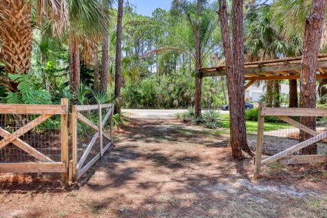 867 Peyton Avenue Palm Bay FL 32908