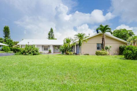220 N Country Club Drive Atlantis FL 33462