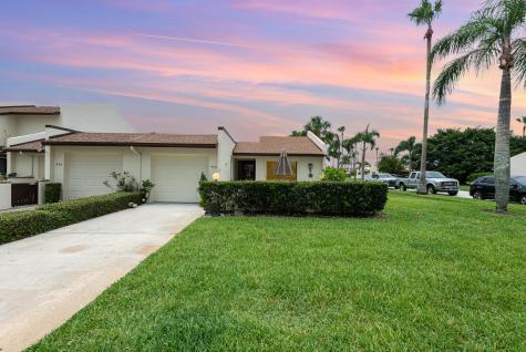 424 Hawthorne Court Indian Harbour Beach FL 32937