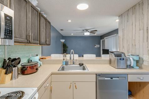 1445 Malibu Circle NE Palm Bay FL 32905