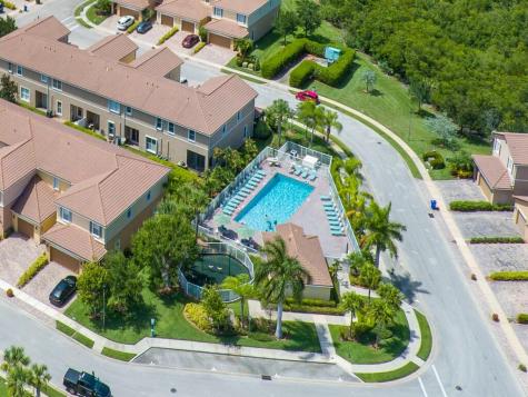 306 Versailles Lane Vero Beach FL 32960