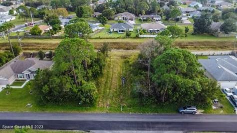 520 Ontario Street NW Palm Bay FL 32907