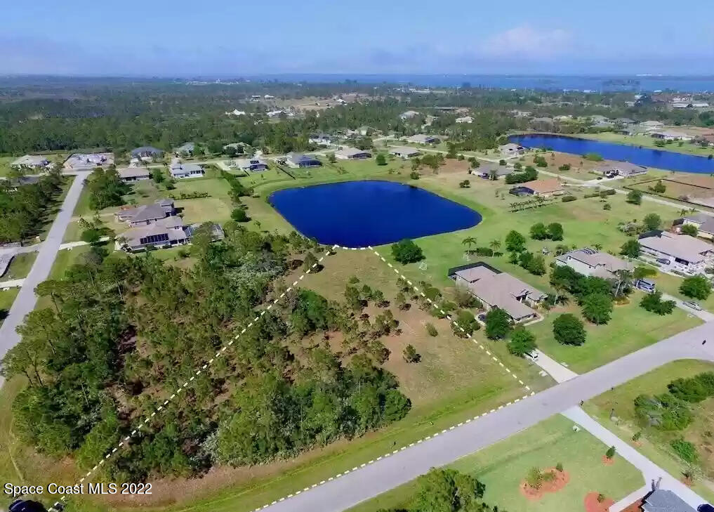 3888 Gardenwood Circle Grant FL 32949
