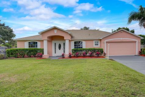 1960 Ohio Street NE Palm Bay FL 32907