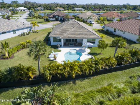 1125 Camelot Way Vero Beach FL 32966