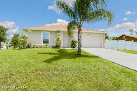 883 Fairhaven Street NE Palm Bay FL 32907