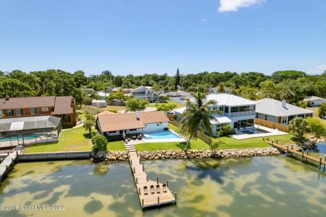 1725 Via Roma Merritt Island FL 32952