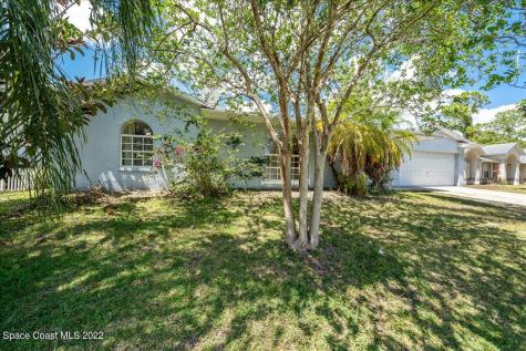 1639 Heartwellville Street NW Palm Bay FL 32907
