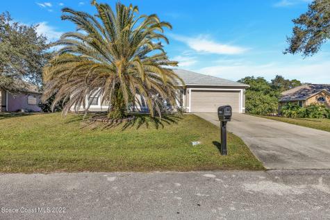1739 Lacombe Street NW Palm Bay FL 32907