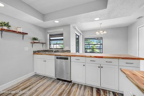 255 Wavecrest Avenue NE Palm Bay FL 32907
