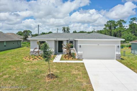 466 Wells Avenue SW Palm Bay FL 32908