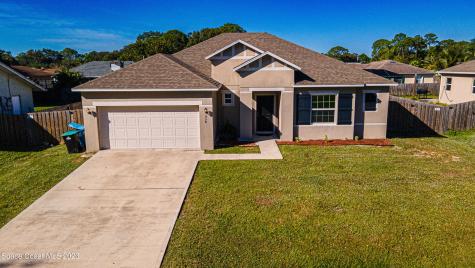 958 Dusseldorf Avenue NW Palm Bay FL 32907
