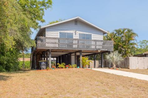 581 California Avenue NE Palm Bay FL 32907