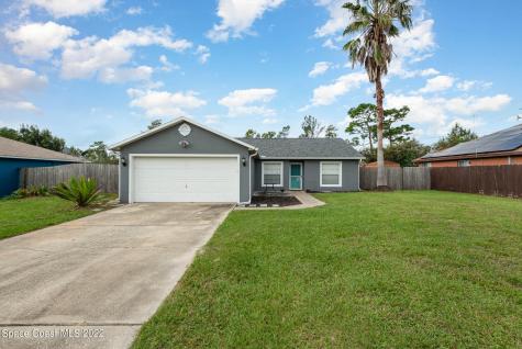 1838 Courtland Boulevard Deltona FL 32738