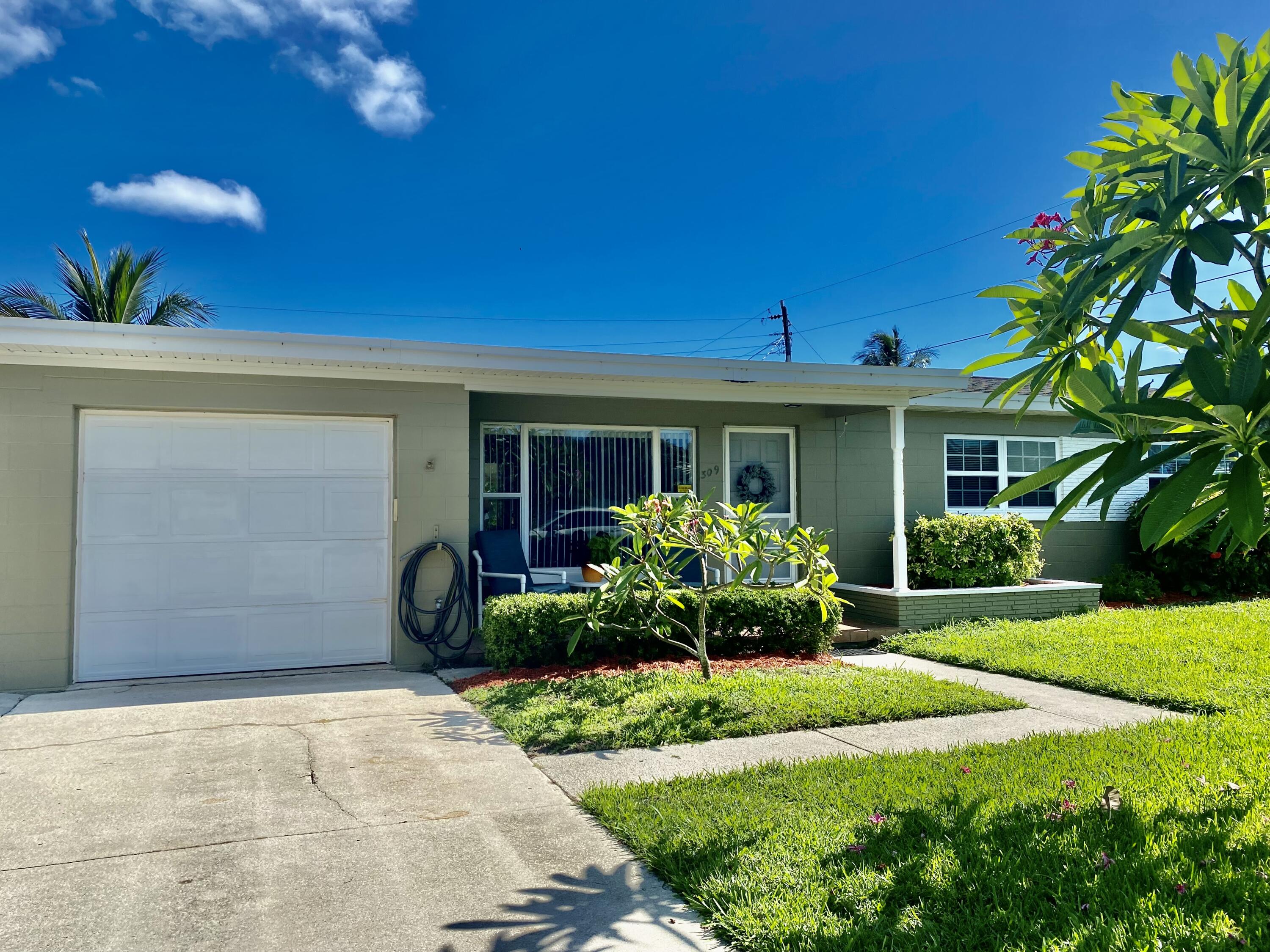 309 W Claridge Street Satellite Beach FL 32937