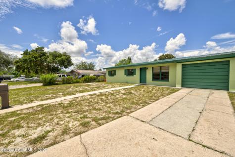 80 Lakeview Avenue Titusville FL 32796