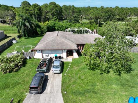1933 Raintree Avenue SE Palm Bay FL 32909