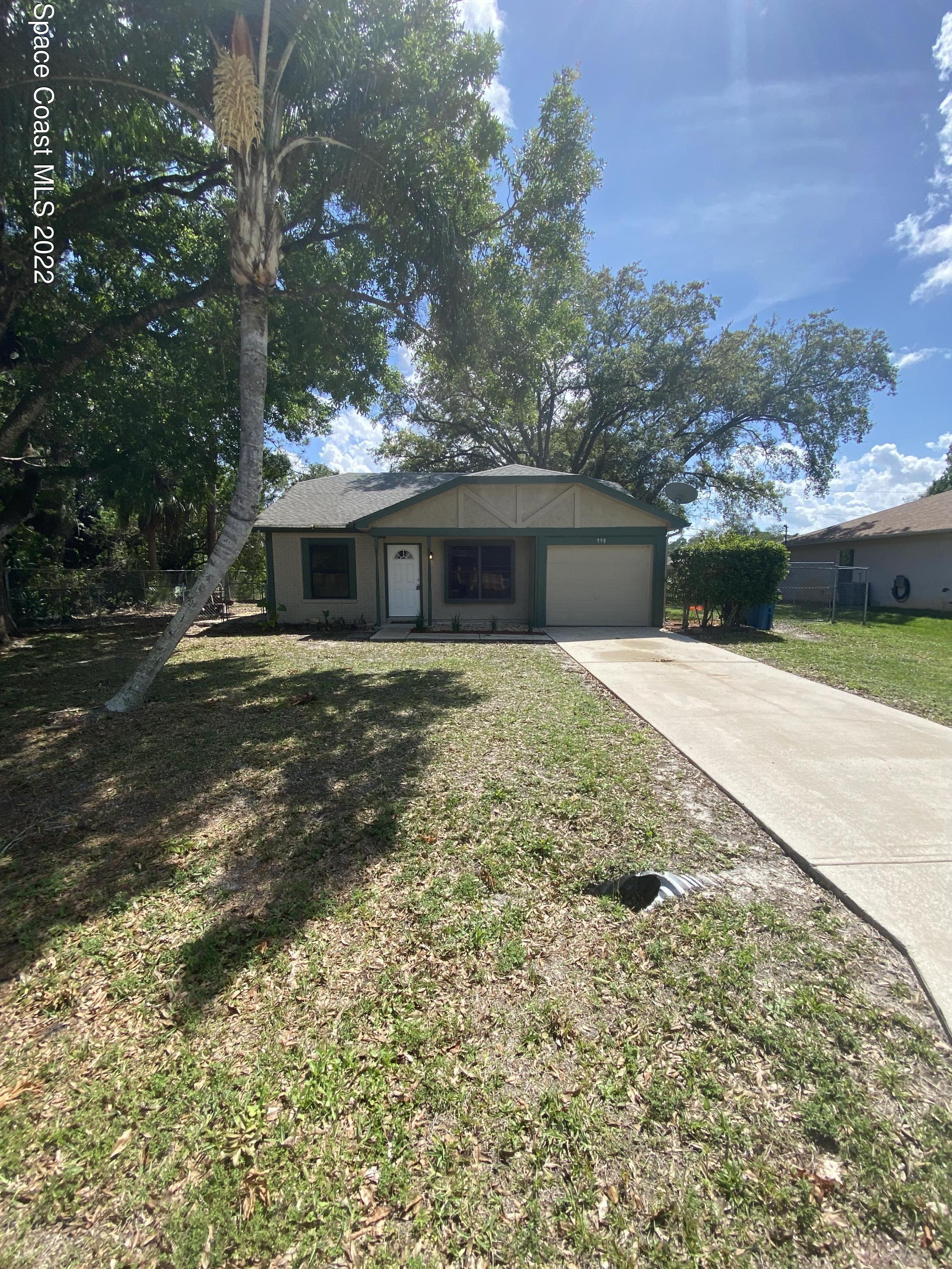998 Sablon Street SE Palm Bay FL 32909