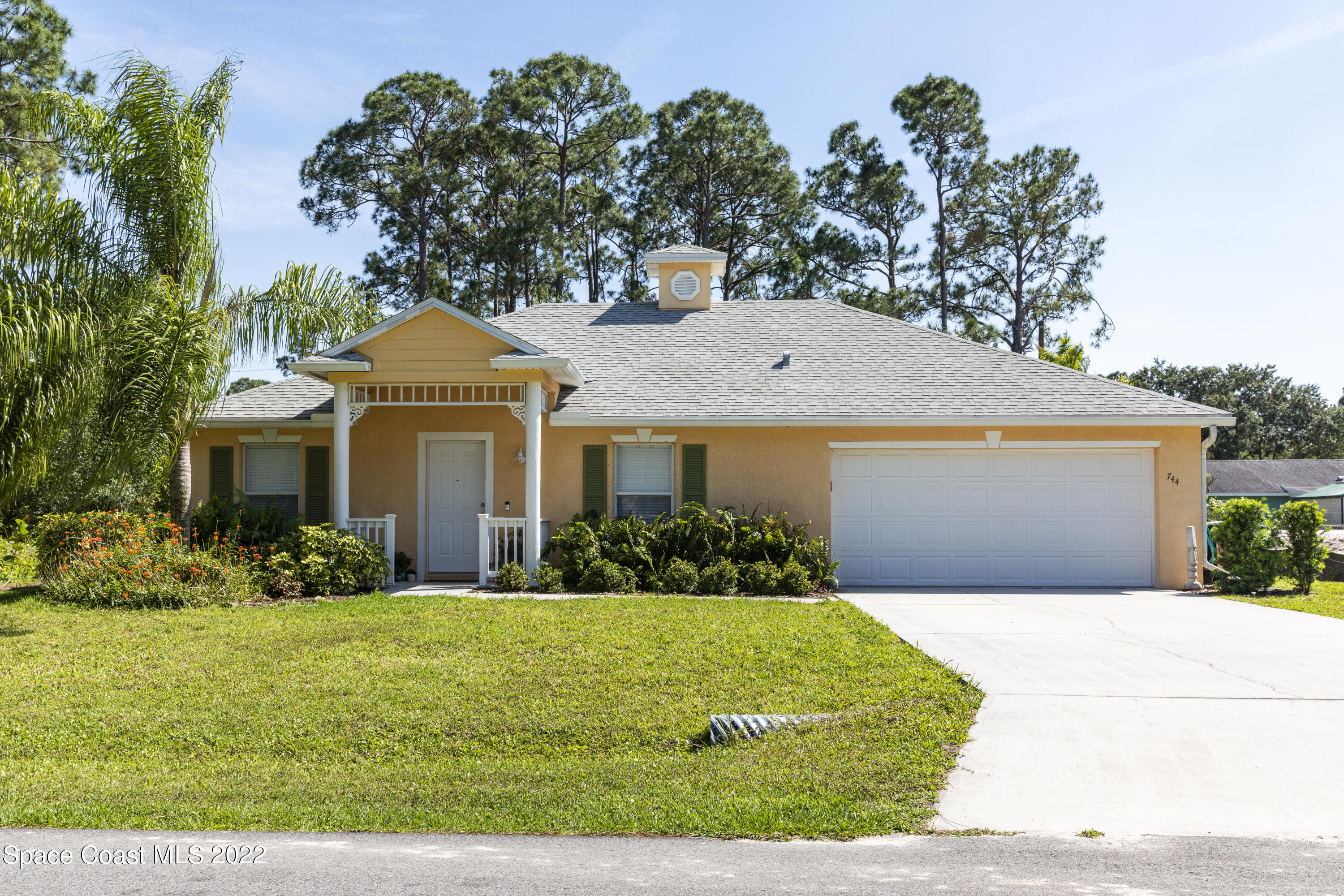 744 Autumn Street SE Palm Bay FL 32909