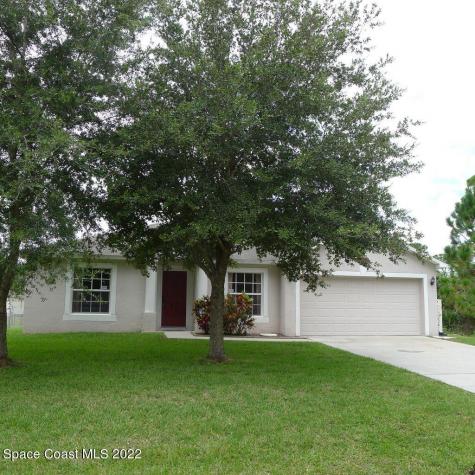 140 Hilton Avenue NW Palm Bay FL 32907