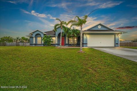 580 Coconut Street SE Palm Bay FL 32909