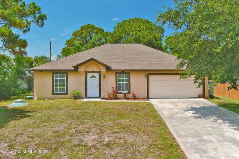 1389 Illinois Street NW Palm Bay FL 32907