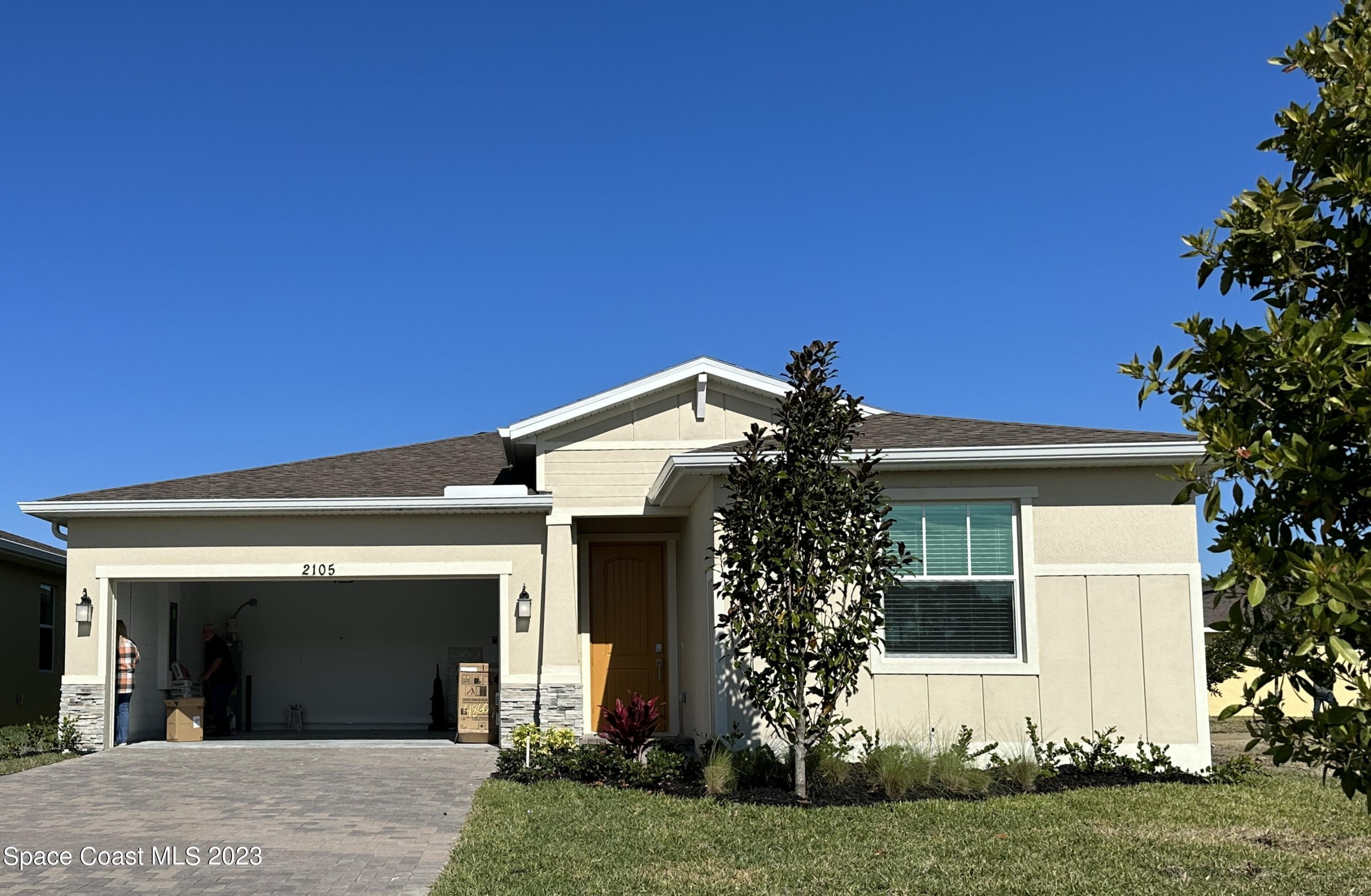2105 Imperia Court NW Palm Bay FL 32907