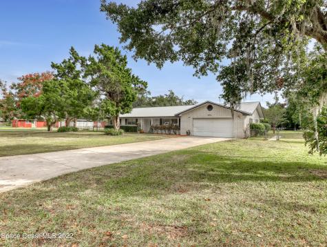 2401 Broadway Avenue Mims FL 32754
