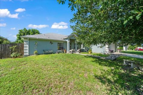 981 Custer Street NW Palm Bay FL 32907