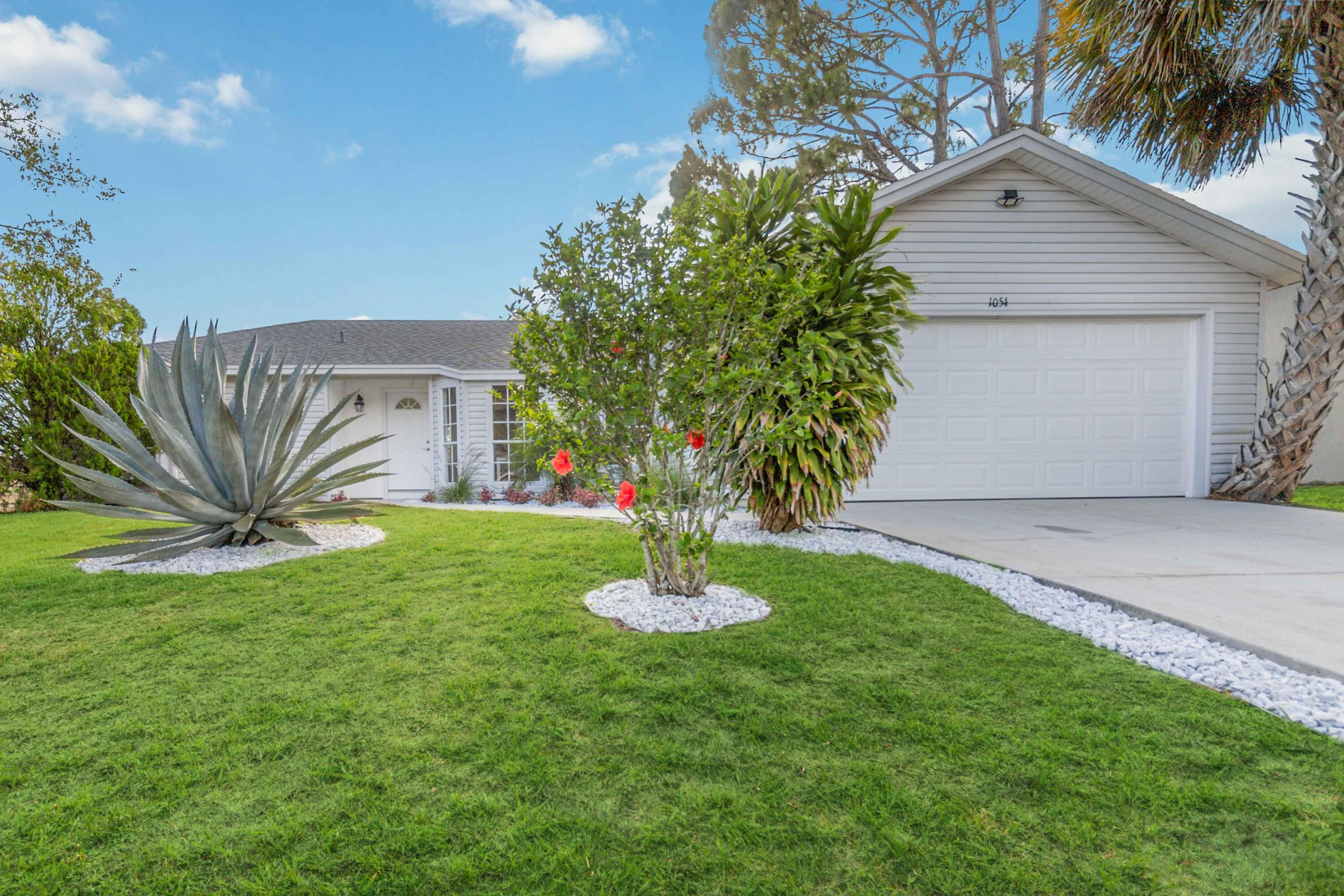 1054 Glendale Avenue NW Palm Bay FL 32907