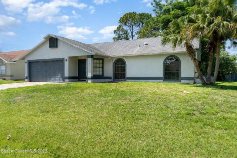 1345 Gillott Street NW Palm Bay FL 32907