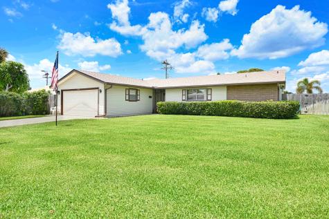 2405 Queen Anne Street Merritt Island FL 32952