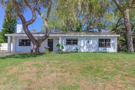 2777 Pine Avenue Mims FL 32754