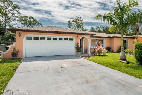 887 Highland Avenue NW Palm Bay FL 32907