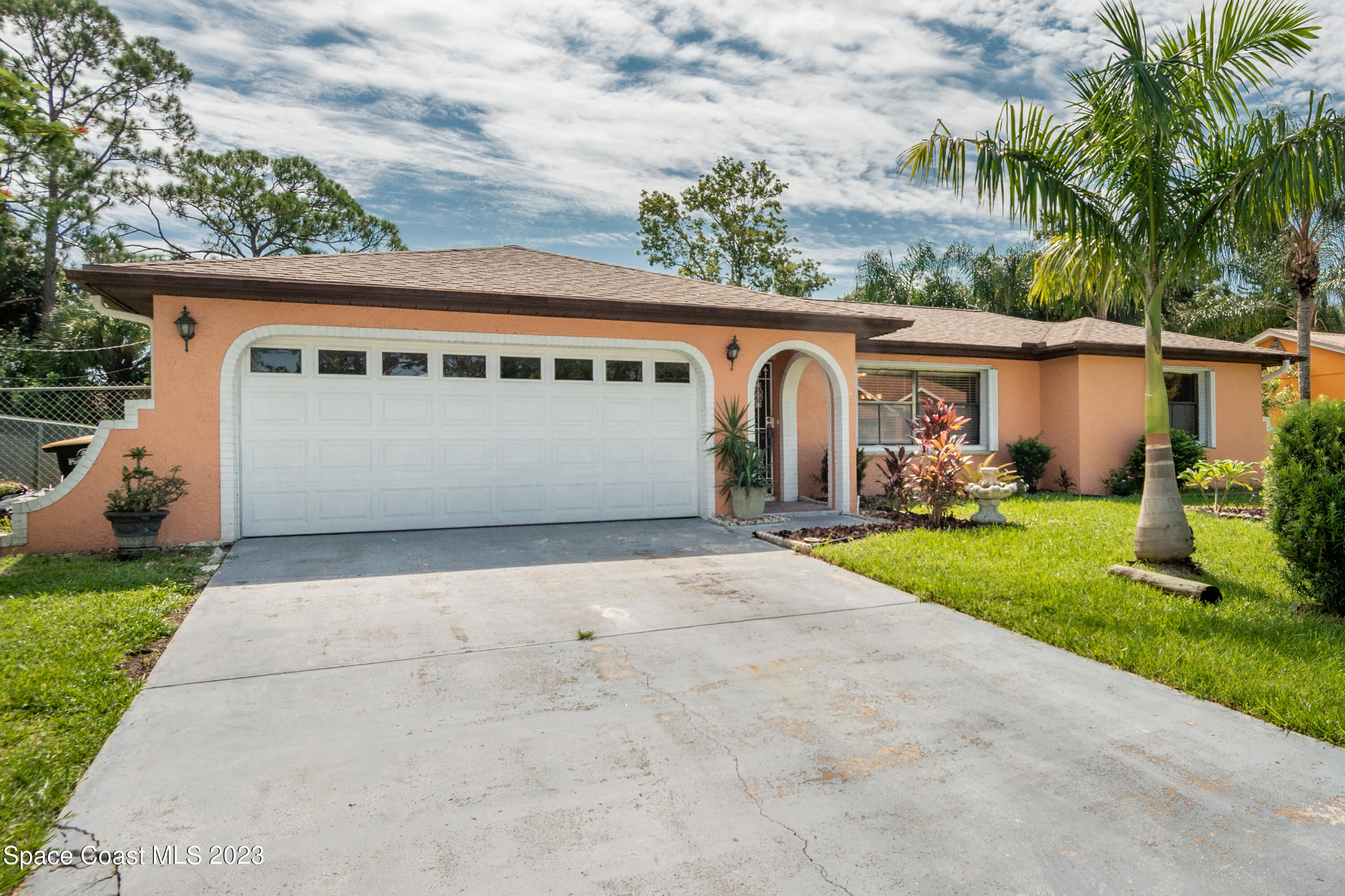 887 Highland Avenue NW Palm Bay FL 32907