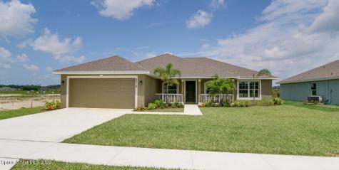 760 Haryestor Avenue SW Palm Bay FL 32908