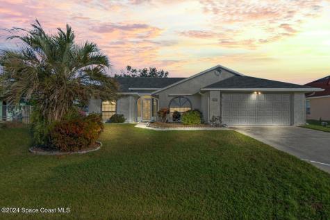 1647 Capistrano Avenue NW Palm Bay FL 32907