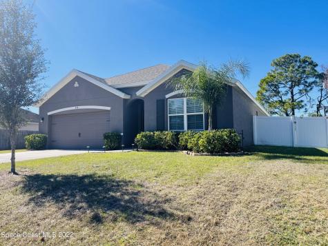 490 Borraclough Avenue NW Palm Bay FL 32907